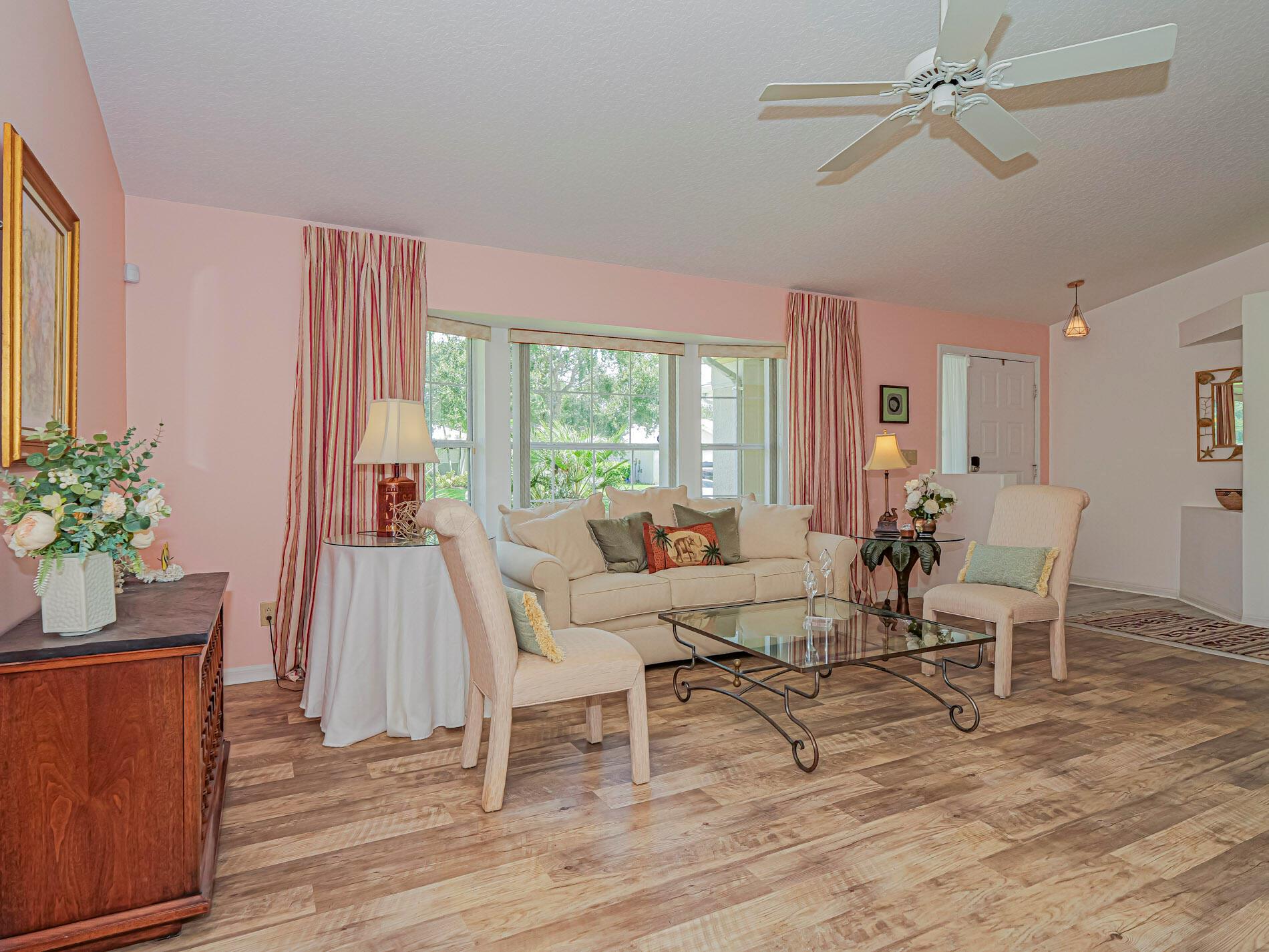 5155 3rd Manor