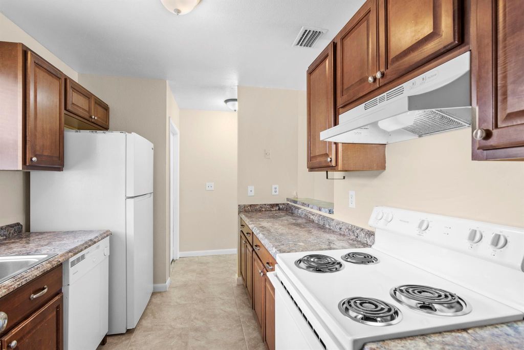 Photo of 2213 SE Short Street, Port Saint Lucie, FL 34952 (MLS # R10981095)