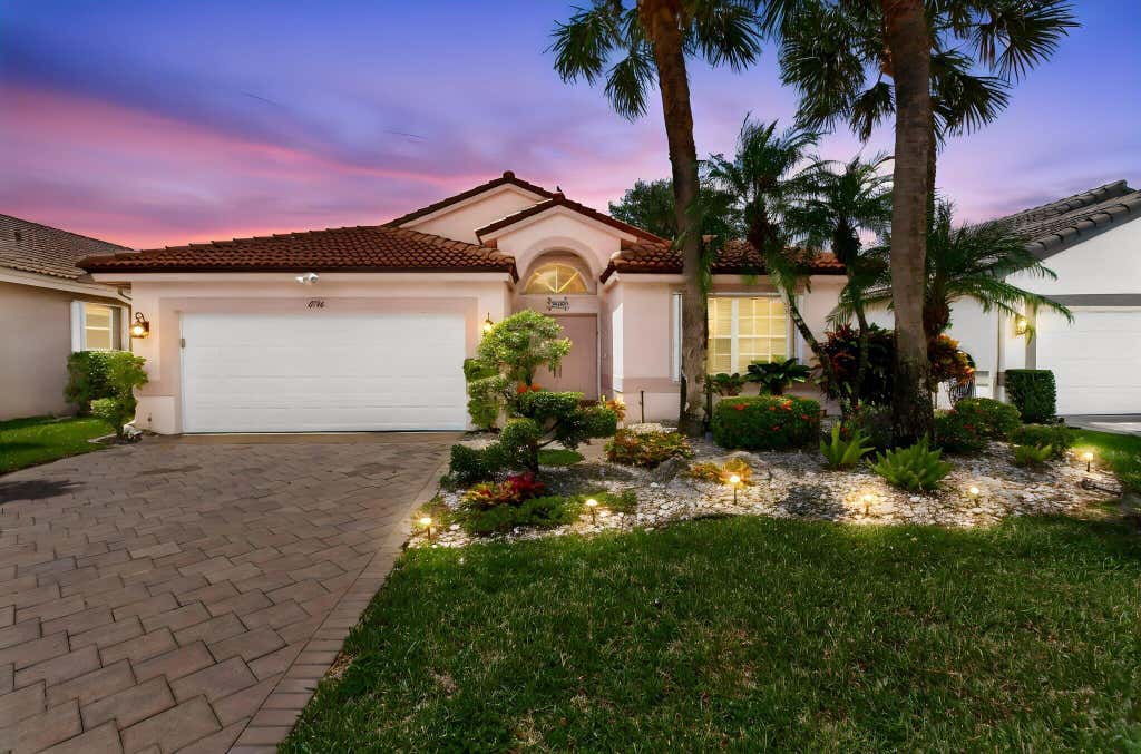Photo of 6746 Sun River Road, Boynton Beach, FL 33437 (MLS # B26062086)