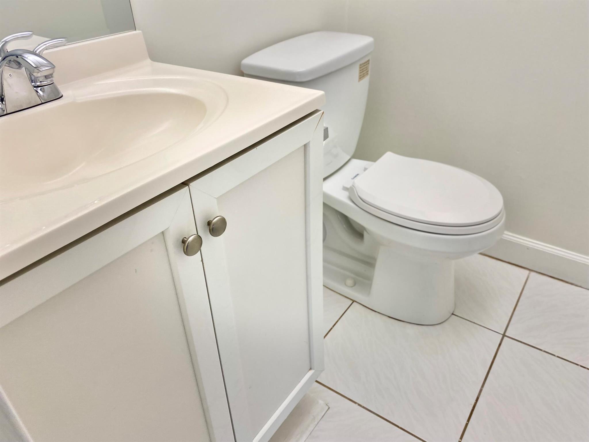 KINGS POINT TUSCANY CONDO - Residential Lease