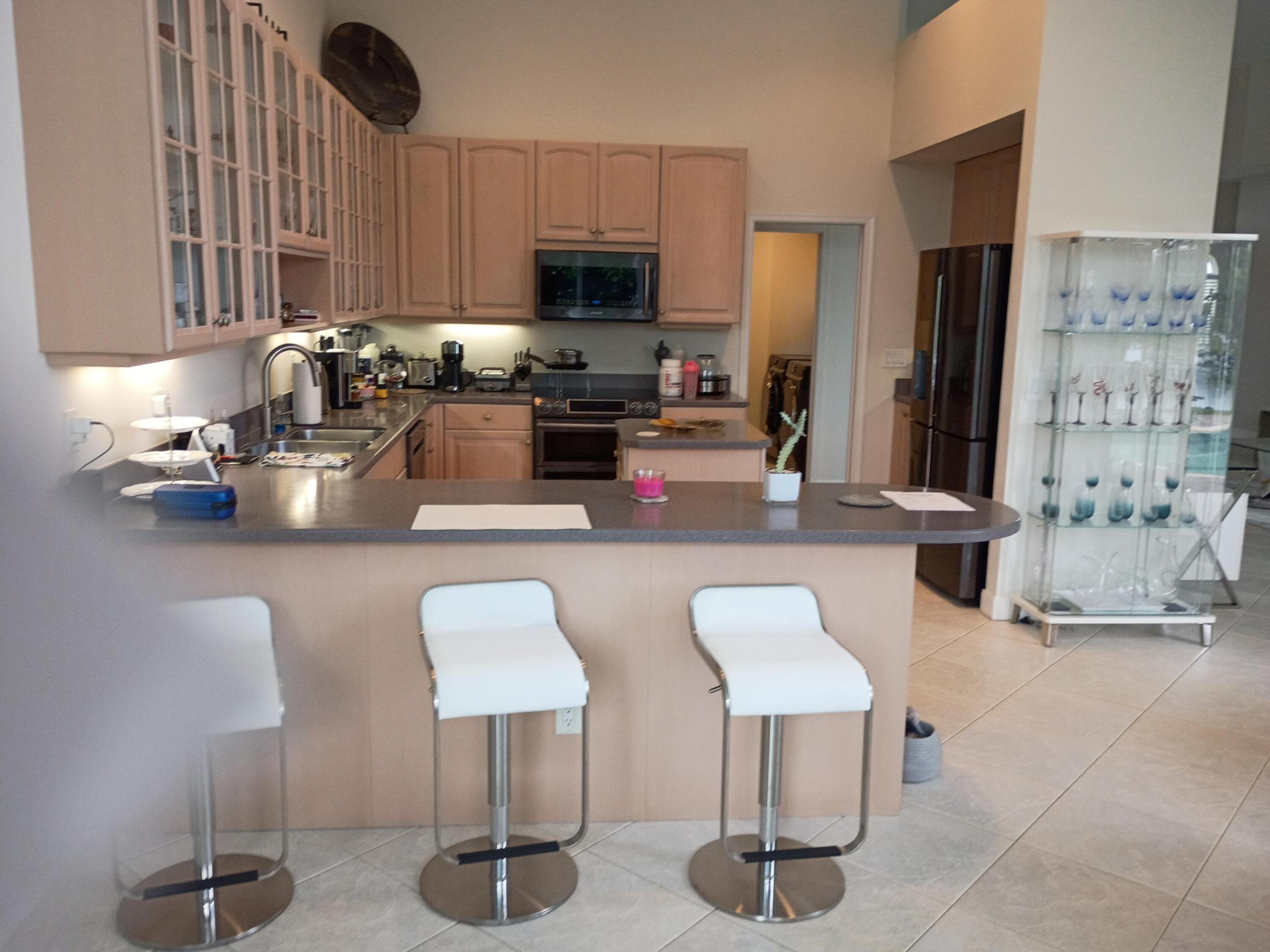 ROLLING HILLS GOLF ESTATES - Residential