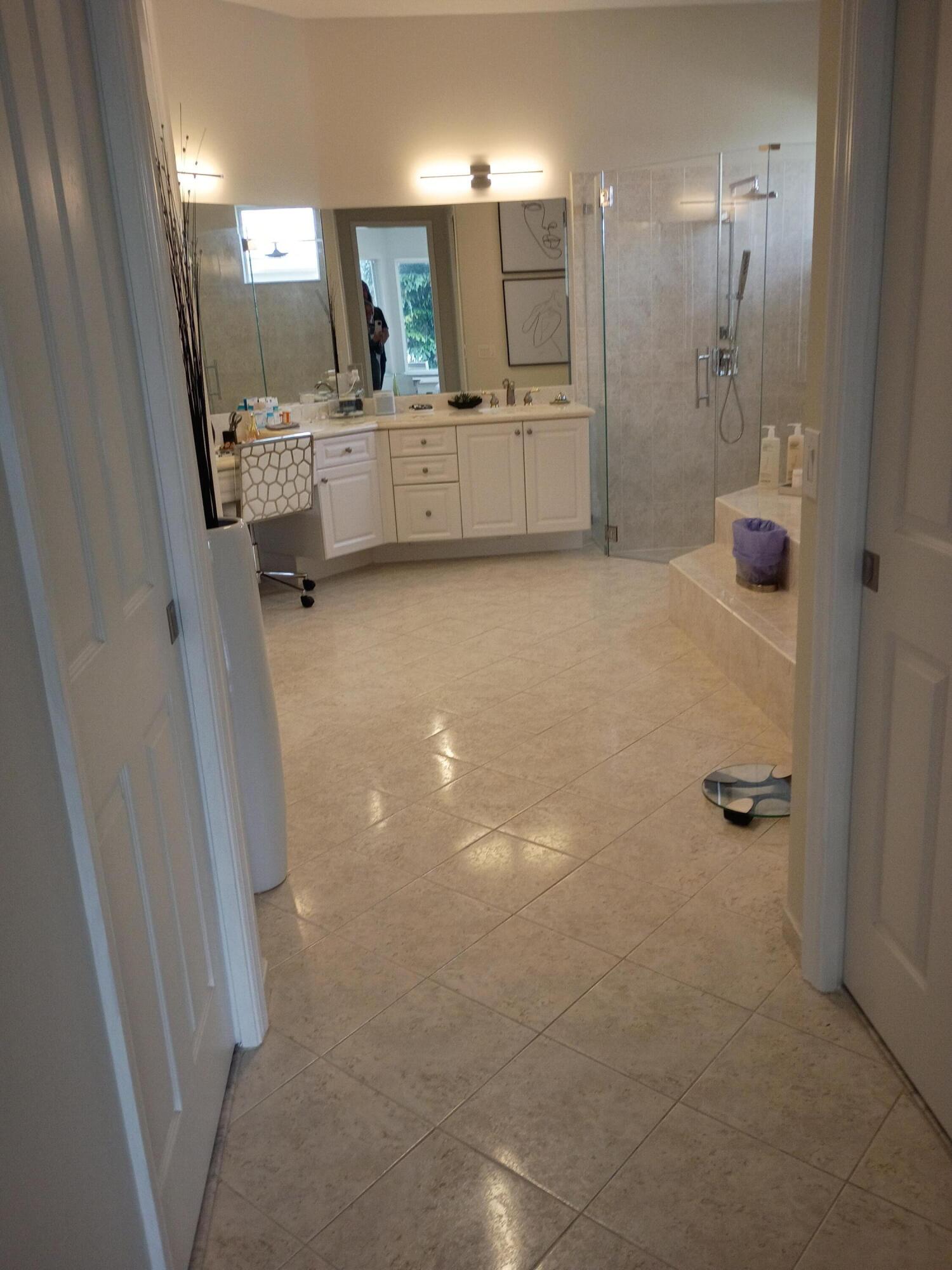 ROLLING HILLS GOLF ESTATES - Residential