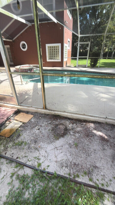 827 Squire Drive