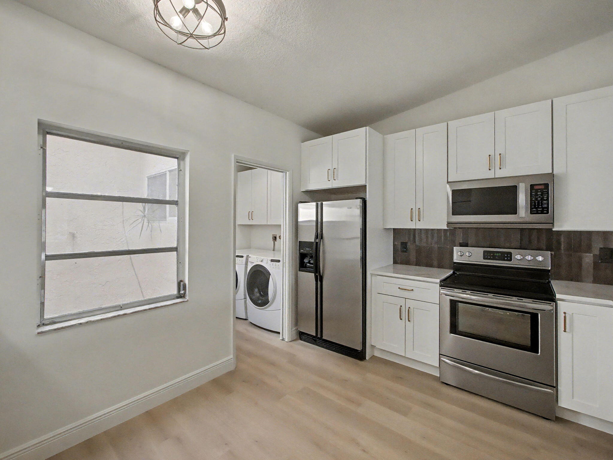 WHISPER WALK SEC C CONDO - Residential