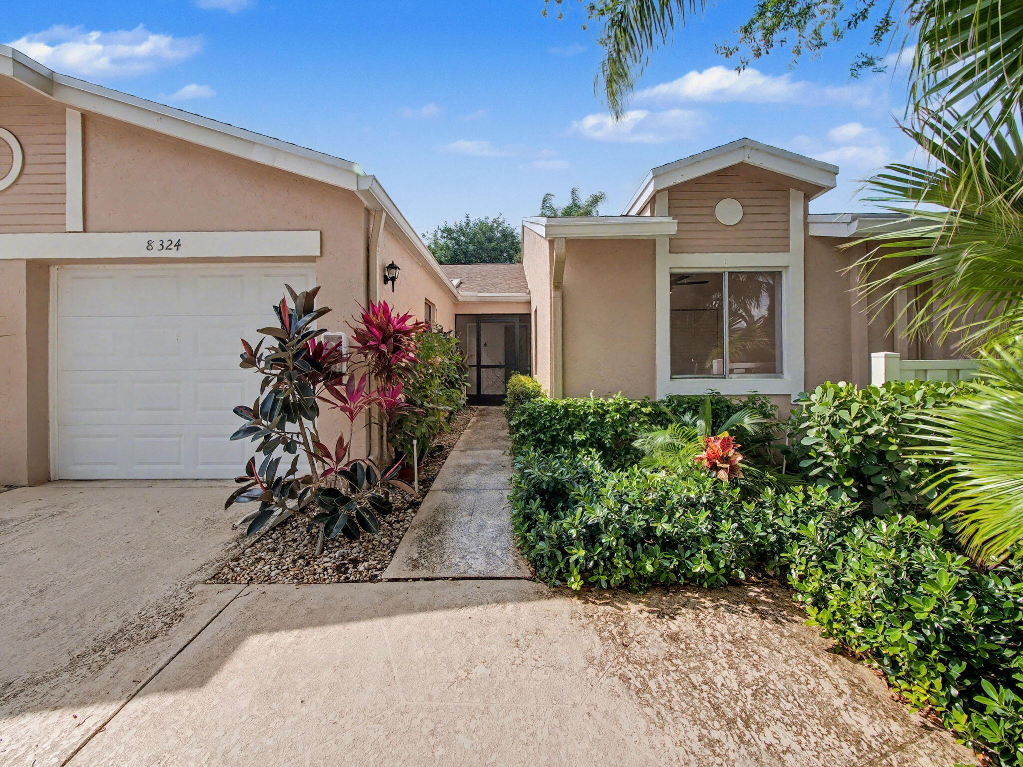 WHISPER WALK SEC C CONDO - Residential