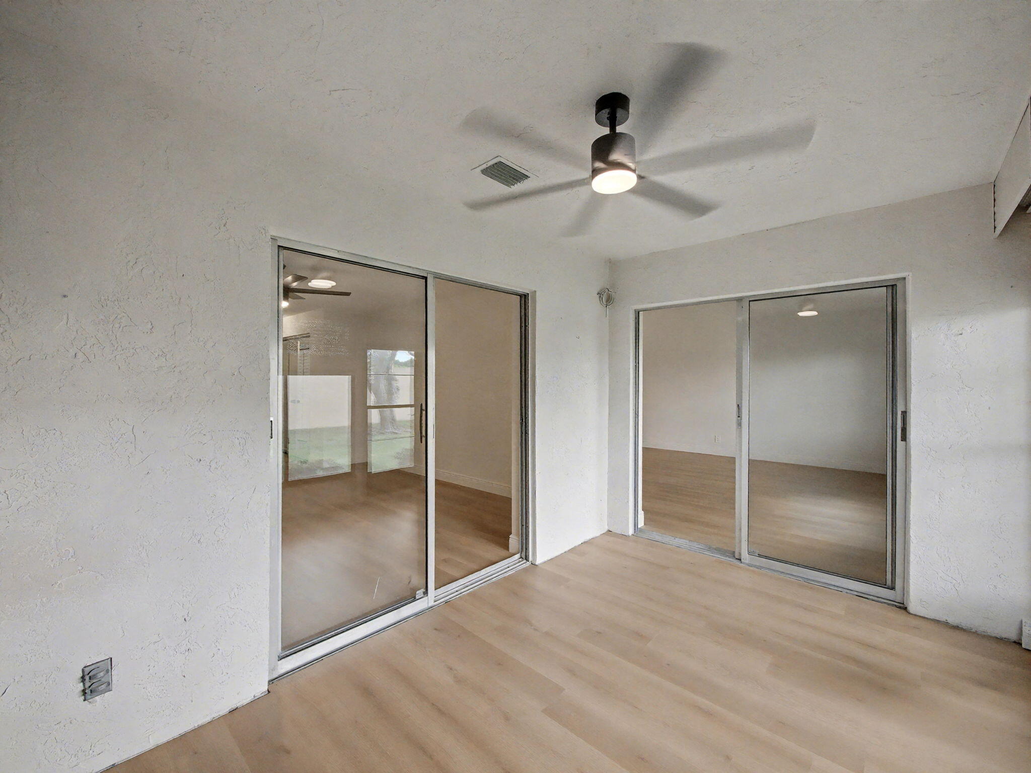 WHISPER WALK SEC C CONDO - Residential