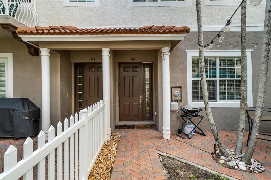 OCEAN CAY - Residential