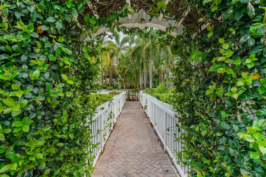 OCEAN CAY - Residential