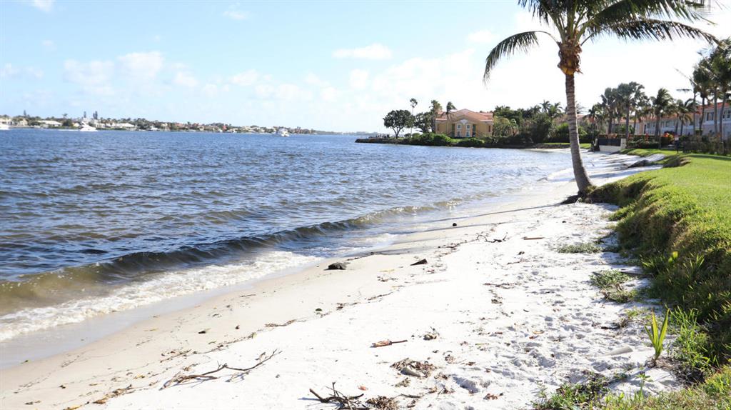 OCEAN CAY - Residential