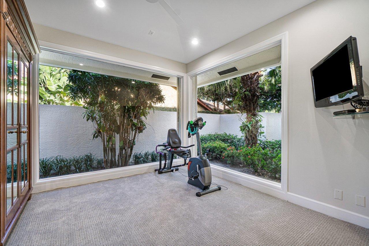 FRENCHMANS CREEK - Residential