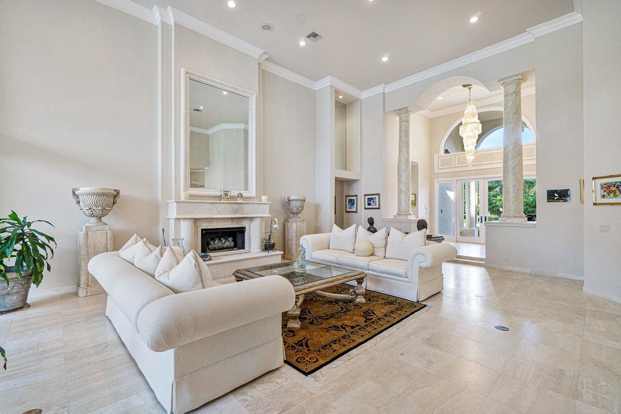 FRENCHMANS CREEK - Residential