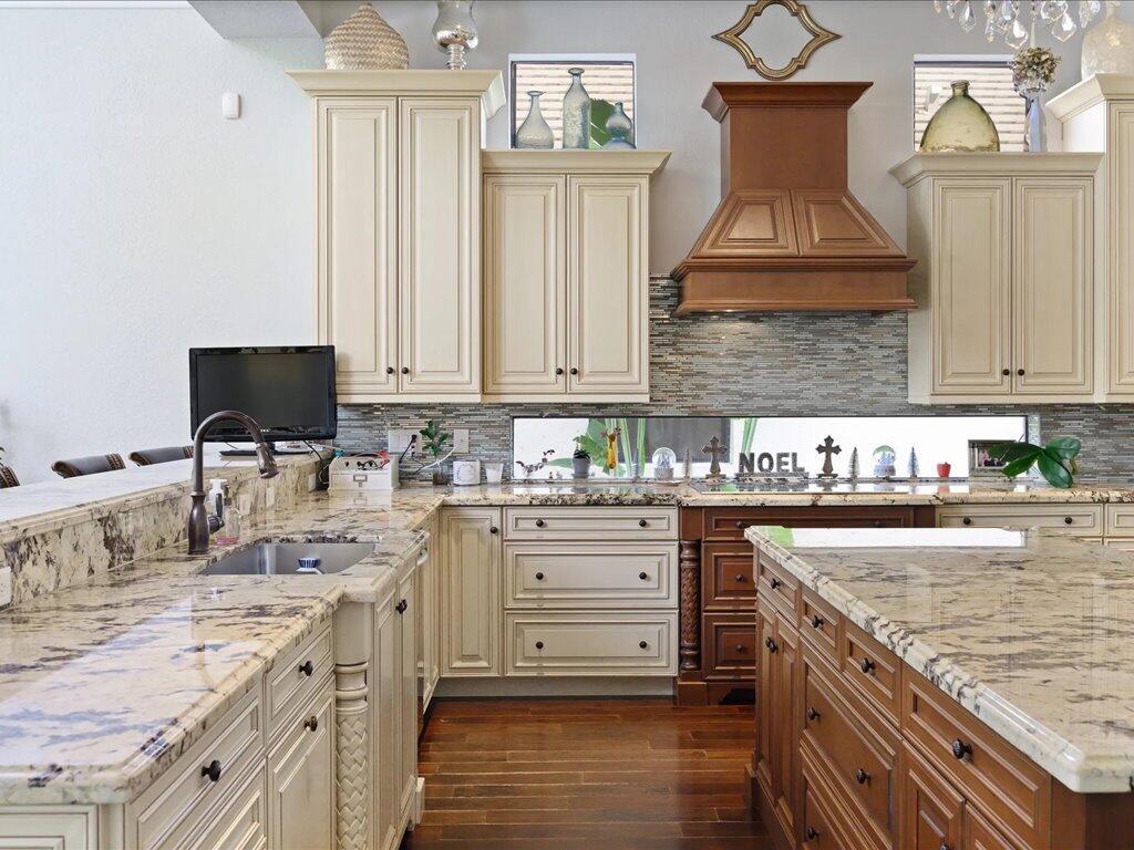 VERSAILLES - Residential