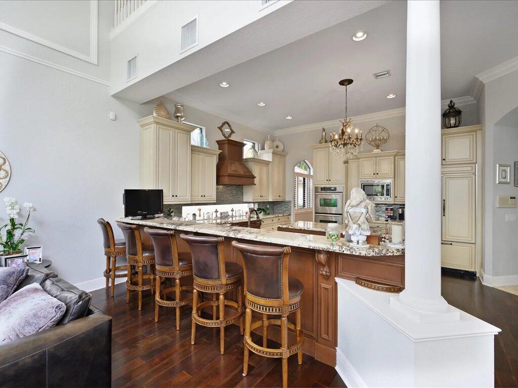 VERSAILLES - Residential