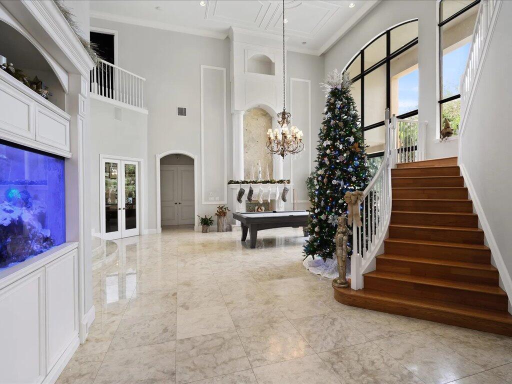 VERSAILLES - Residential