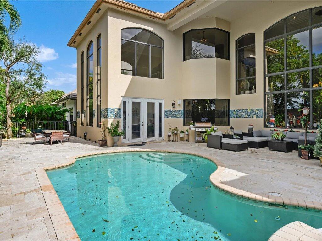 VERSAILLES - Residential