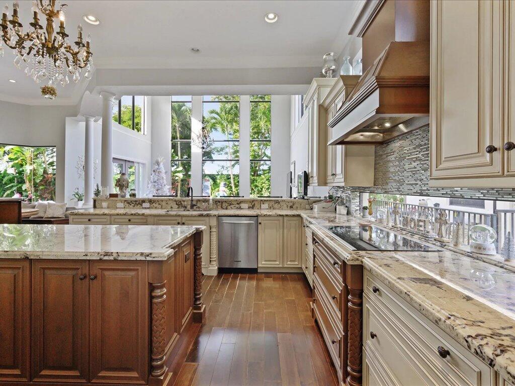 VERSAILLES - Residential