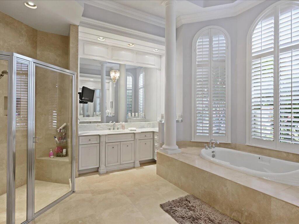 VERSAILLES - Residential