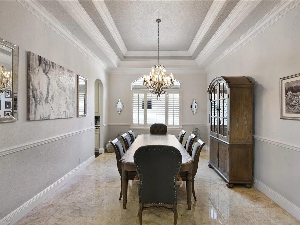 VERSAILLES - Residential