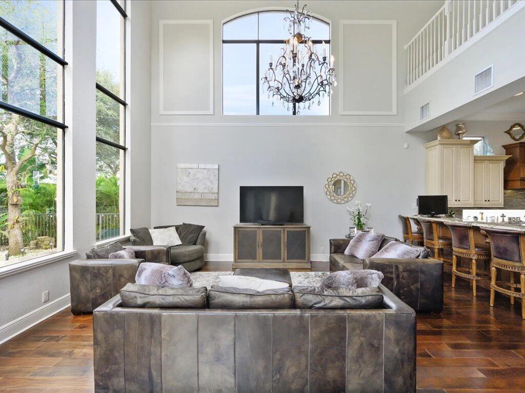 VERSAILLES - Residential