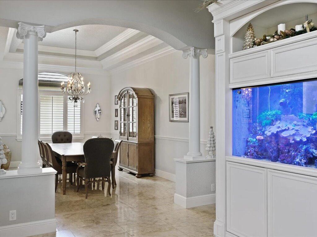 VERSAILLES - Residential