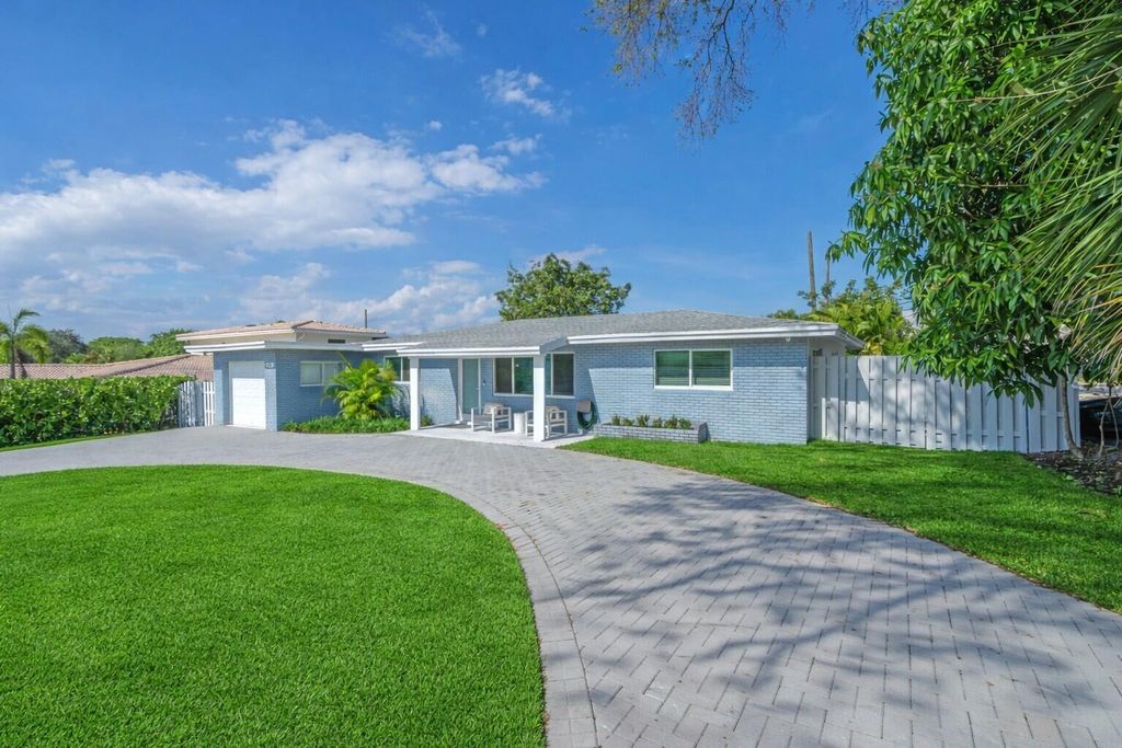 Photo of 465 NW 11th St, Boca Raton, FL 33432 (MLS # R11168050)