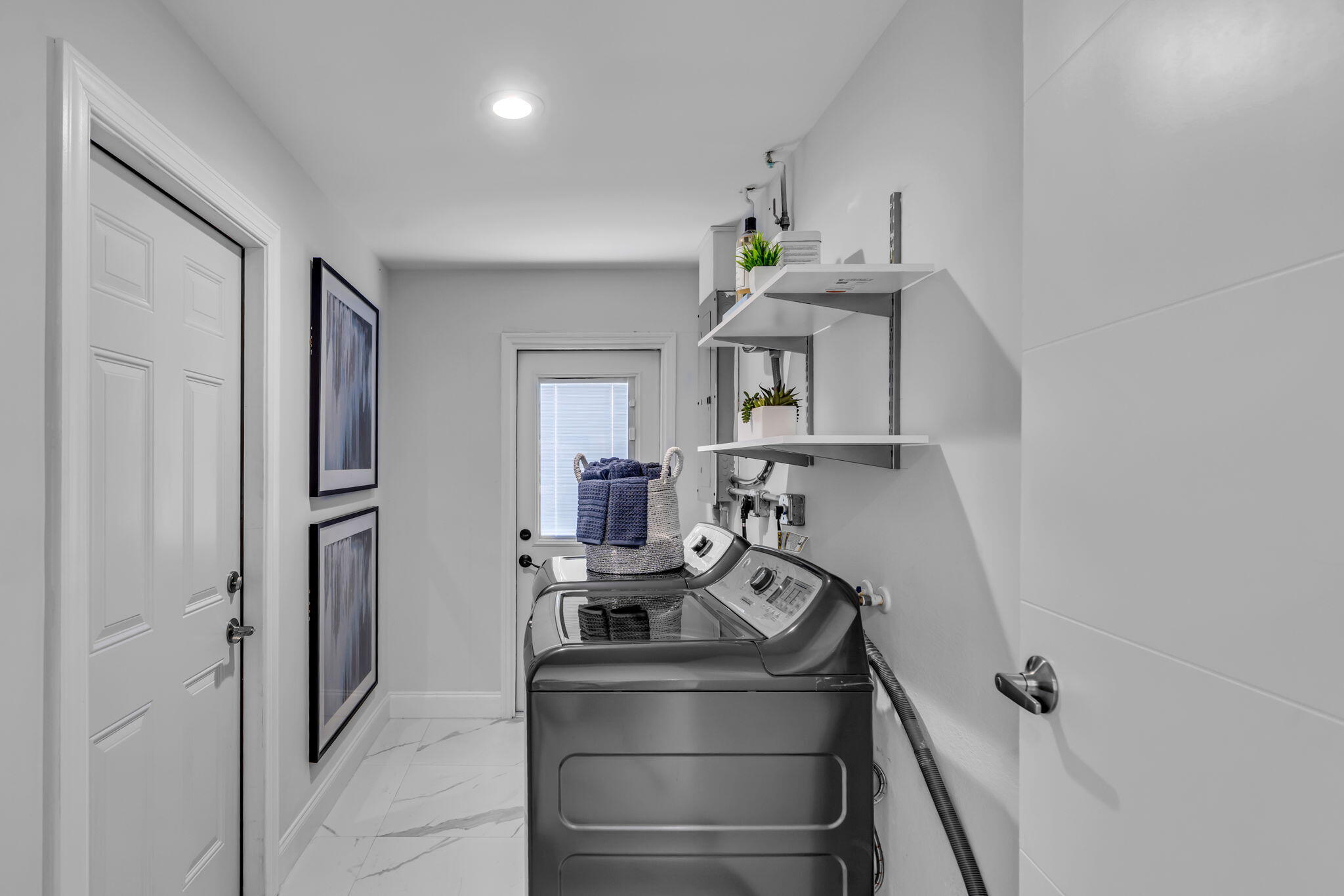 CONFERENCE RIDGE IN - Residential