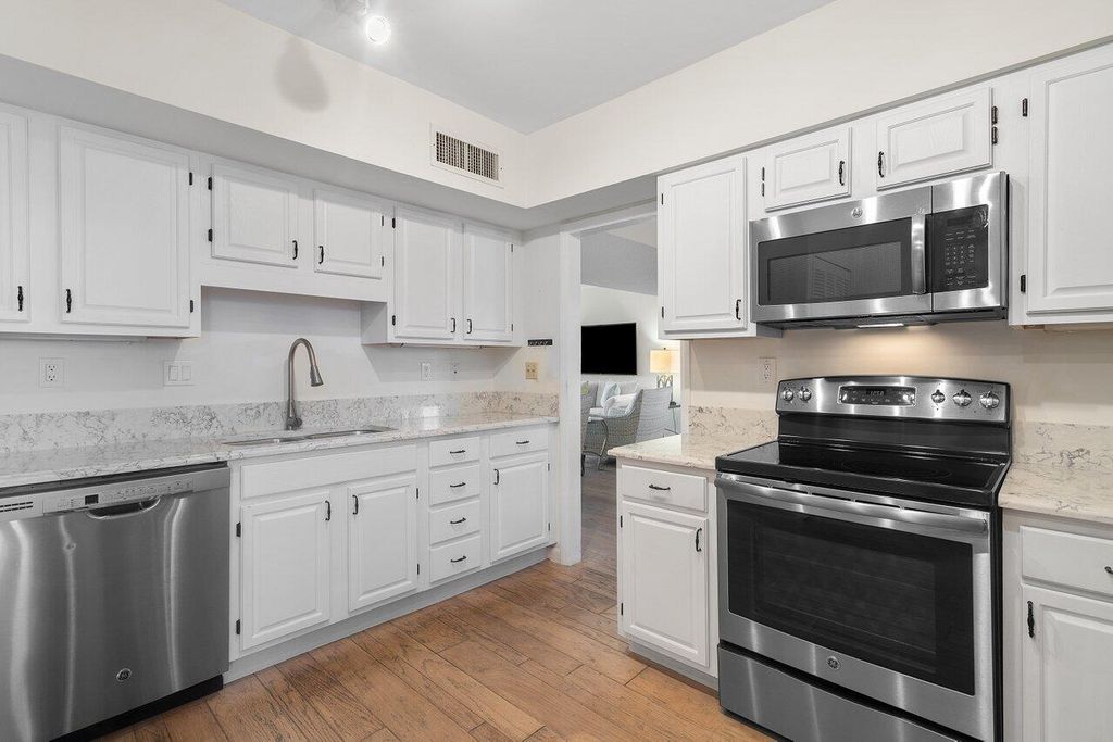 Photo of 16940 Bay Street #N207, Jupiter, FL 33477 (MLS # R11075908)