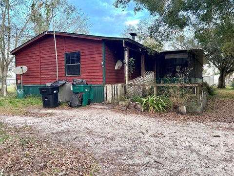 A home in Okeechobee