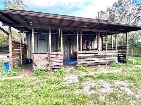 A home in Okeechobee