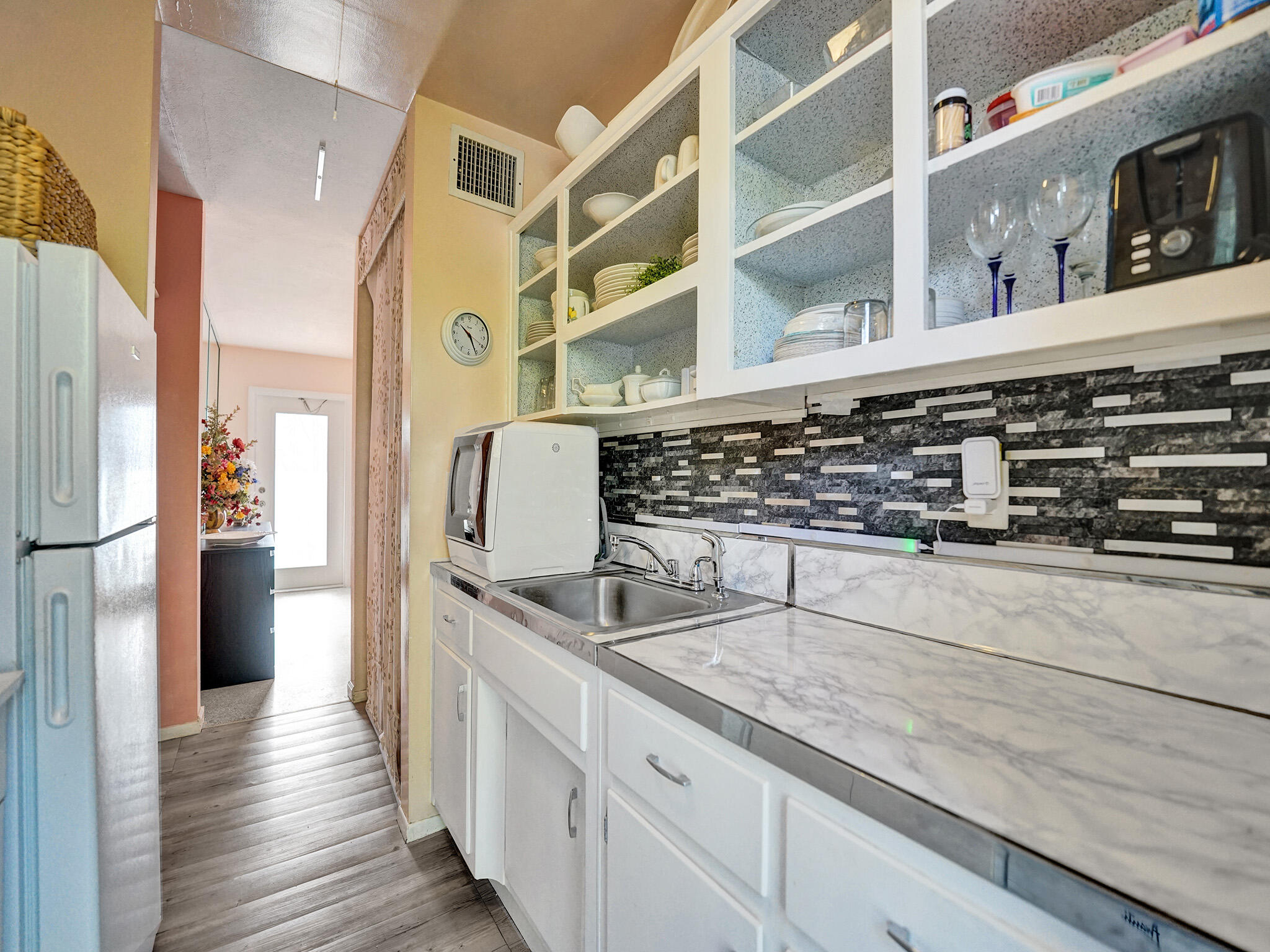 CLIFF LAKE VILLAS CO-OP - Residential