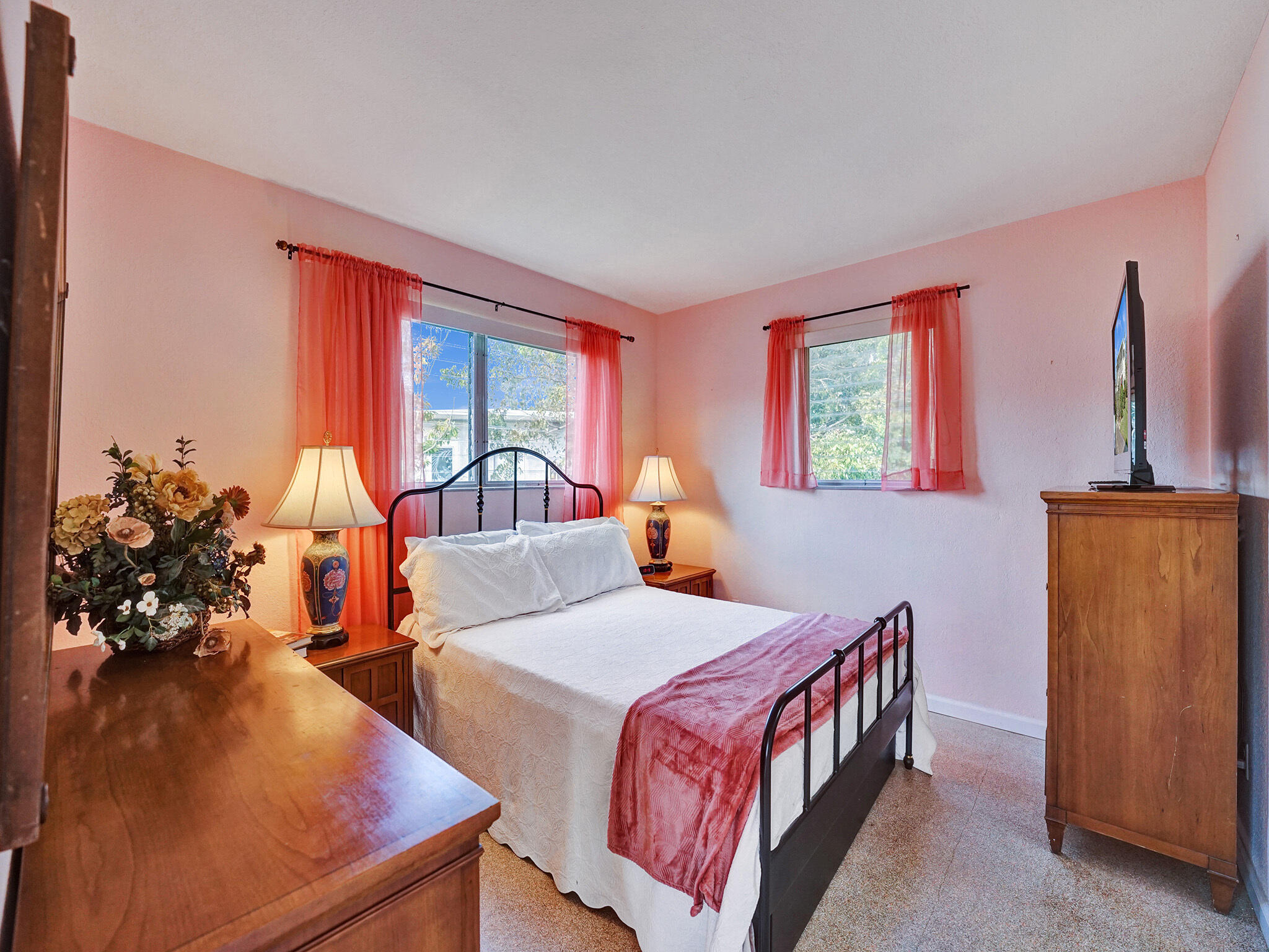 CLIFF LAKE VILLAS CO-OP - Residential