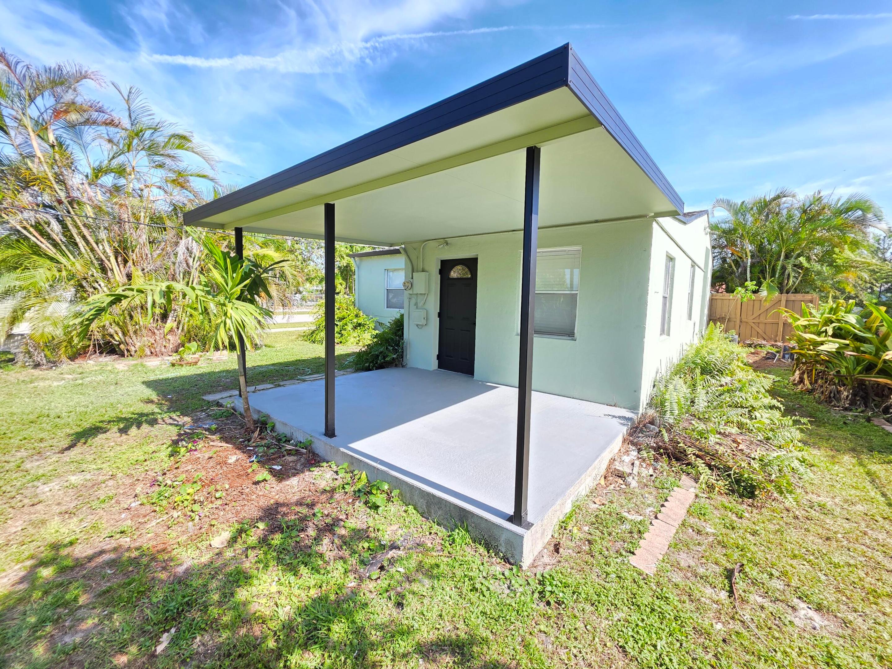 HOLLYWOOD PARK - Residential