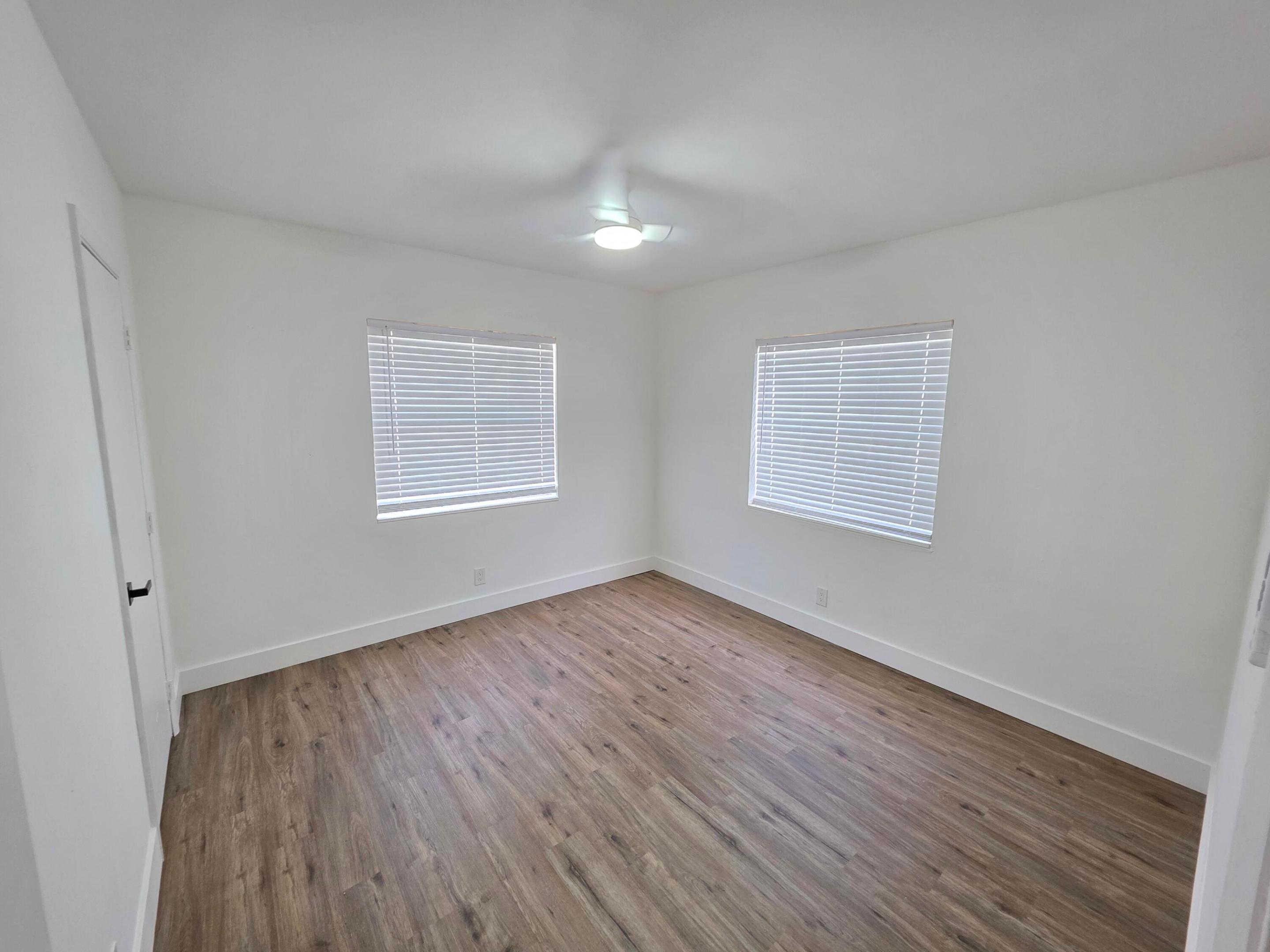 HOLLYWOOD PARK - Residential