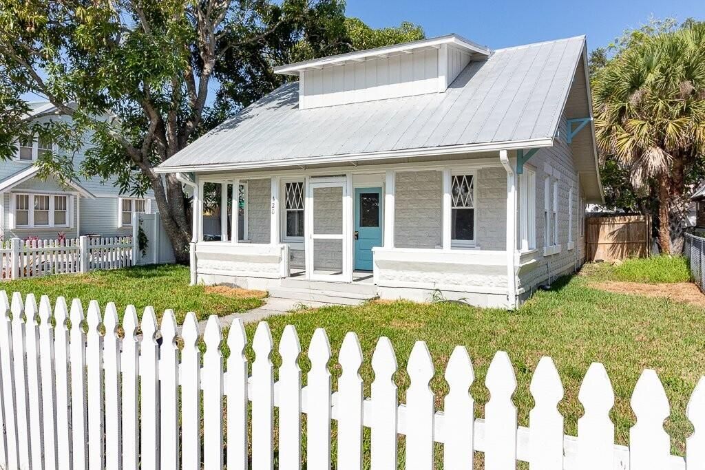 Photo of 420 SW California Avenue, Stuart, FL 34994 (MLS # B26017640)