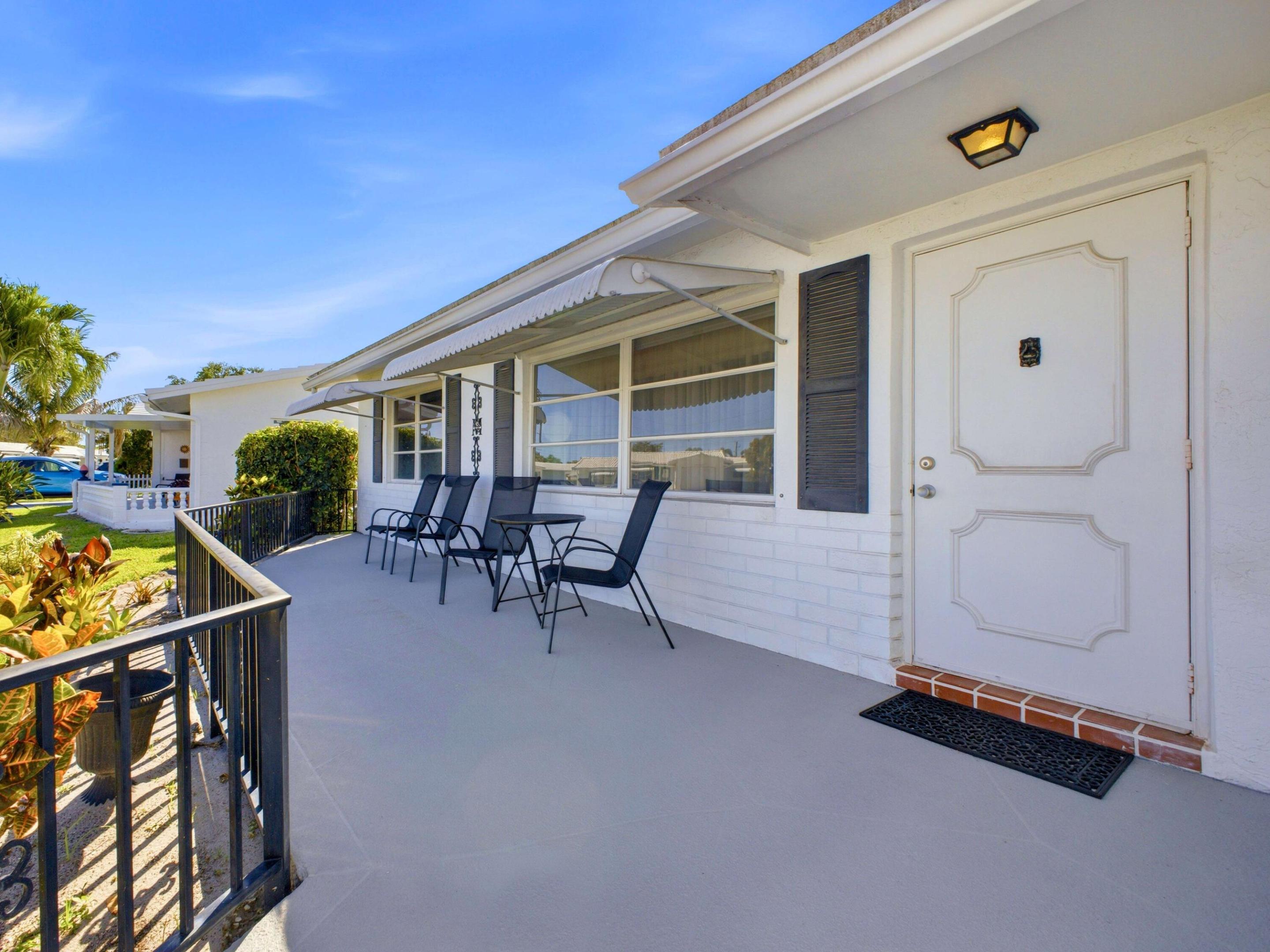 PALM BEACH LEISUREVILLE SEC 10 - Residential