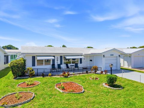 Tiny photo for 2020 SW 17th Avenue, Boynton Beach, FL 33426 (MLS # B26021851)