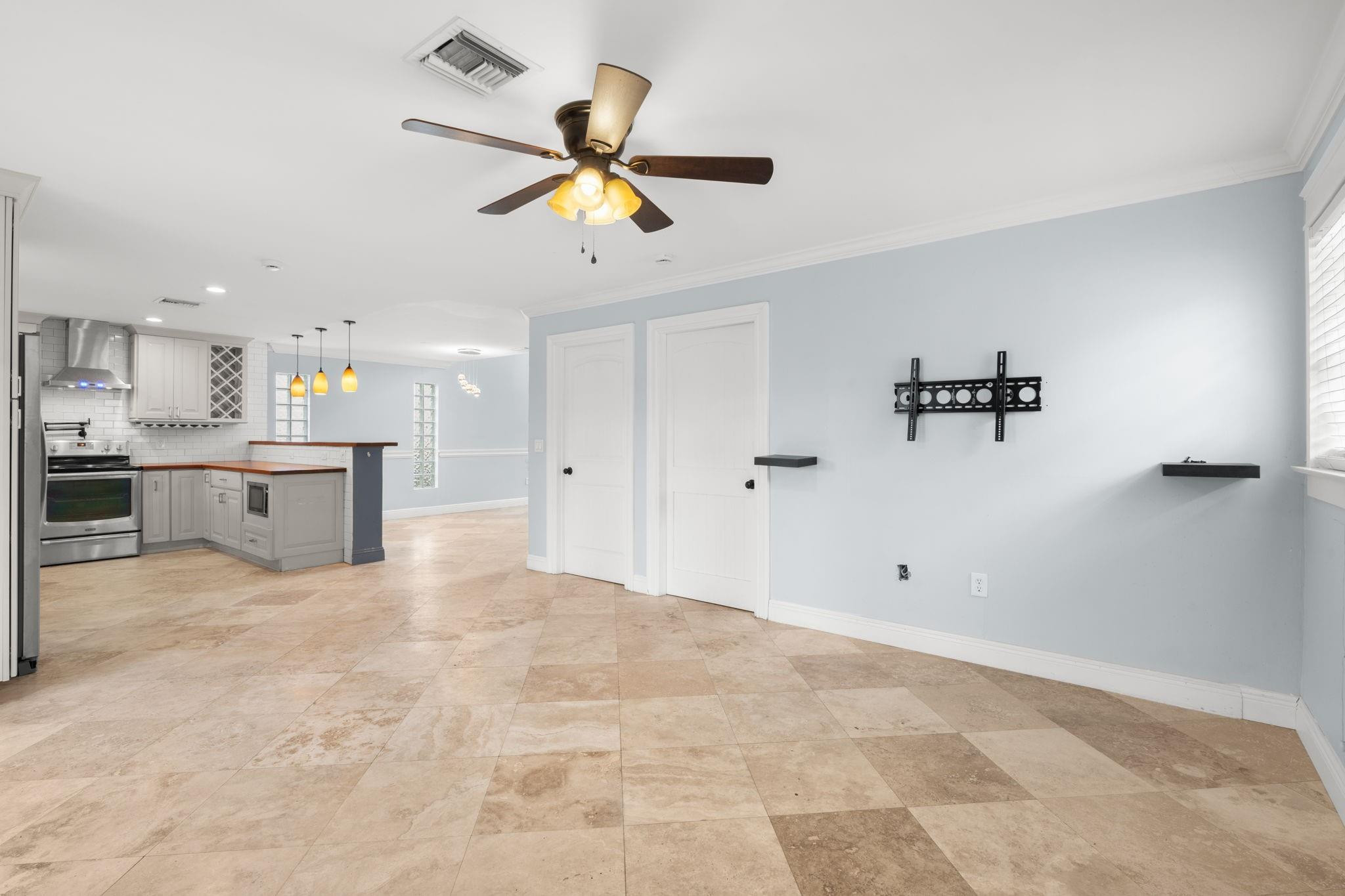 Holiday Spgs Village Sec - Residential