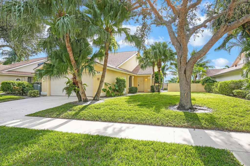 Photo of 228 Ridge Road, Jupiter, FL 33477 (MLS # R10718330)