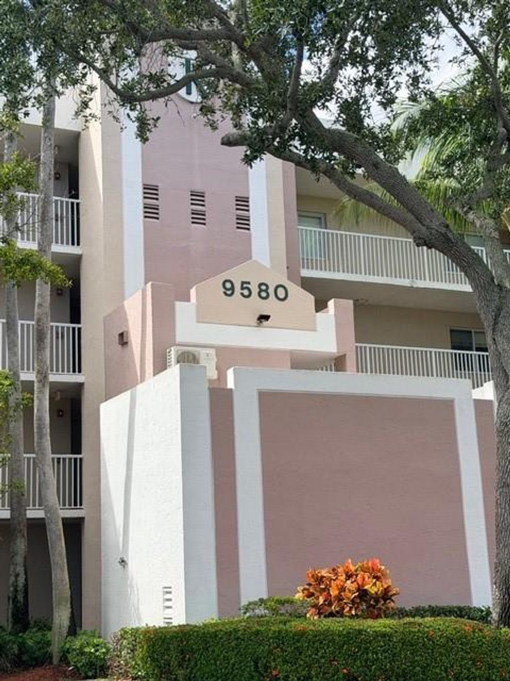 Photo of 9580 Weldon Cir #K307, Fort Lauderdale, FL 33321 (MLS # F10532510)
