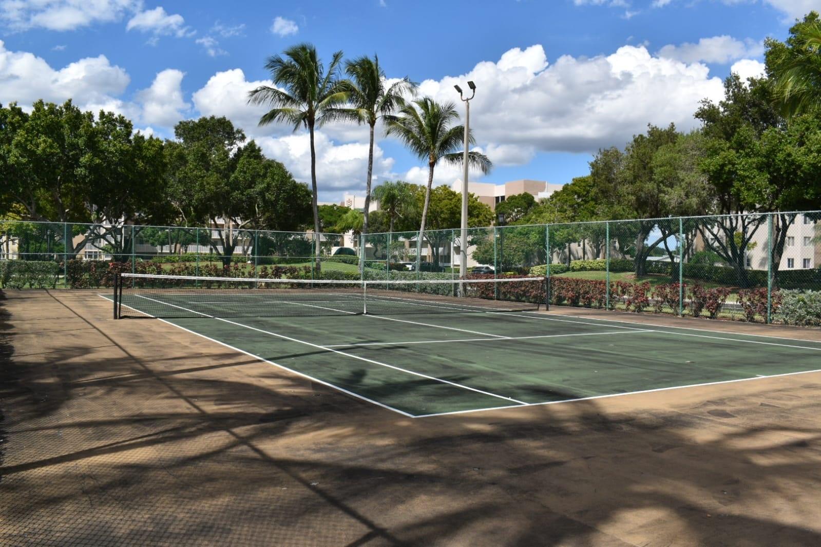 Kings Point Weldon Condo - Residential