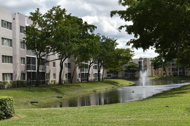 Kings Point Weldon Condo - Residential