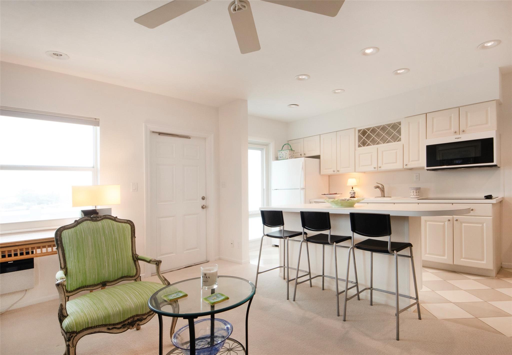 Lake Mayan Apartments - Residential