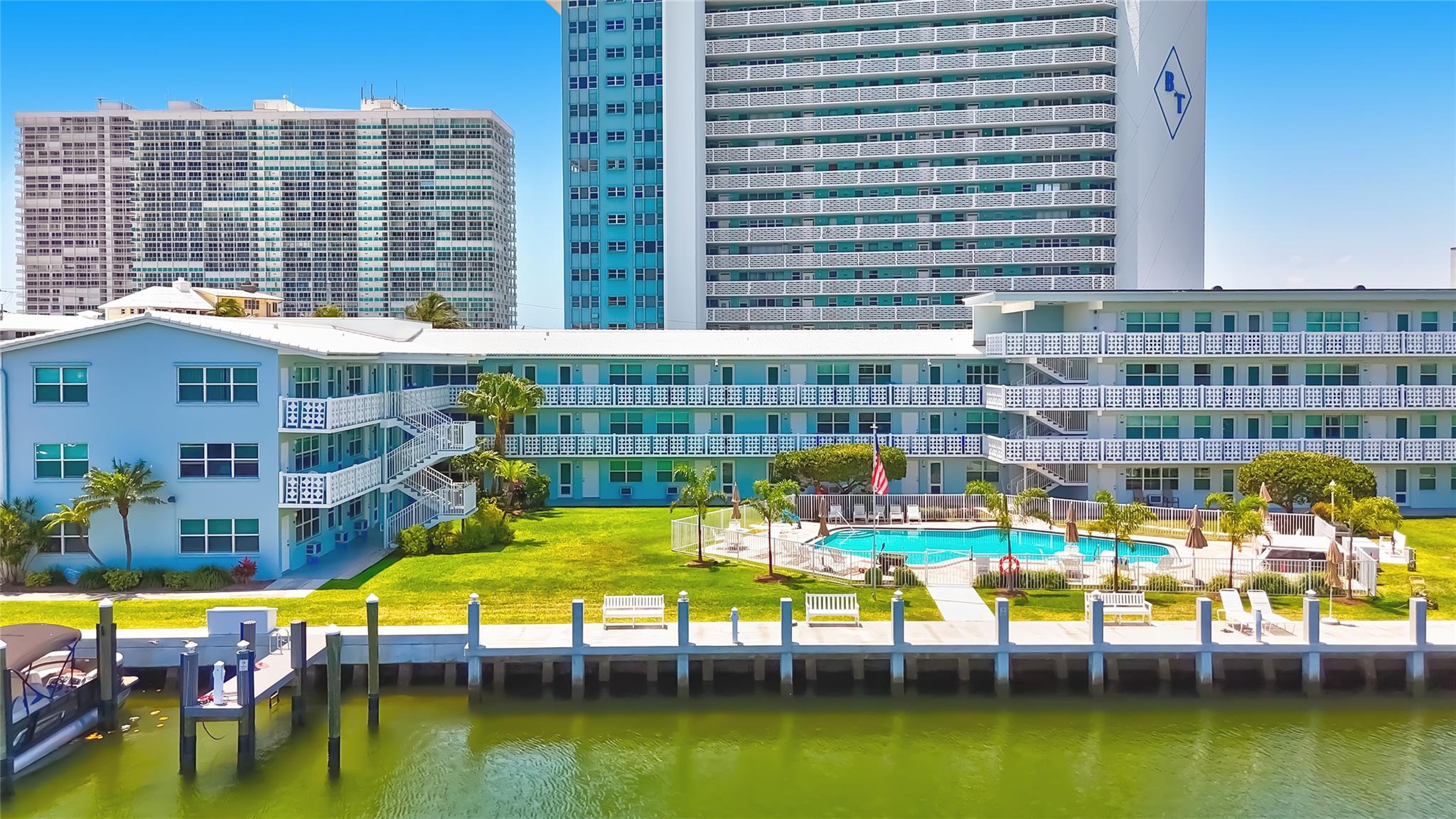 Lake Mayan Apartments - Residential