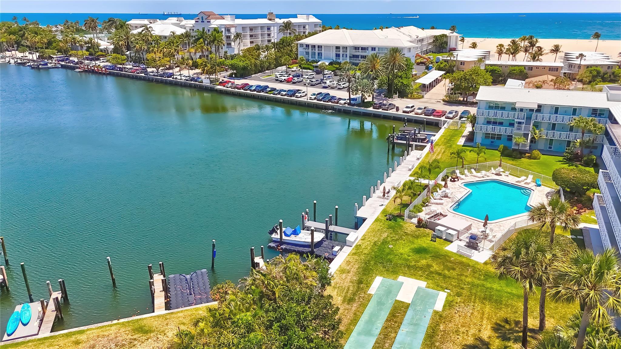 Lake Mayan Apartments - Residential