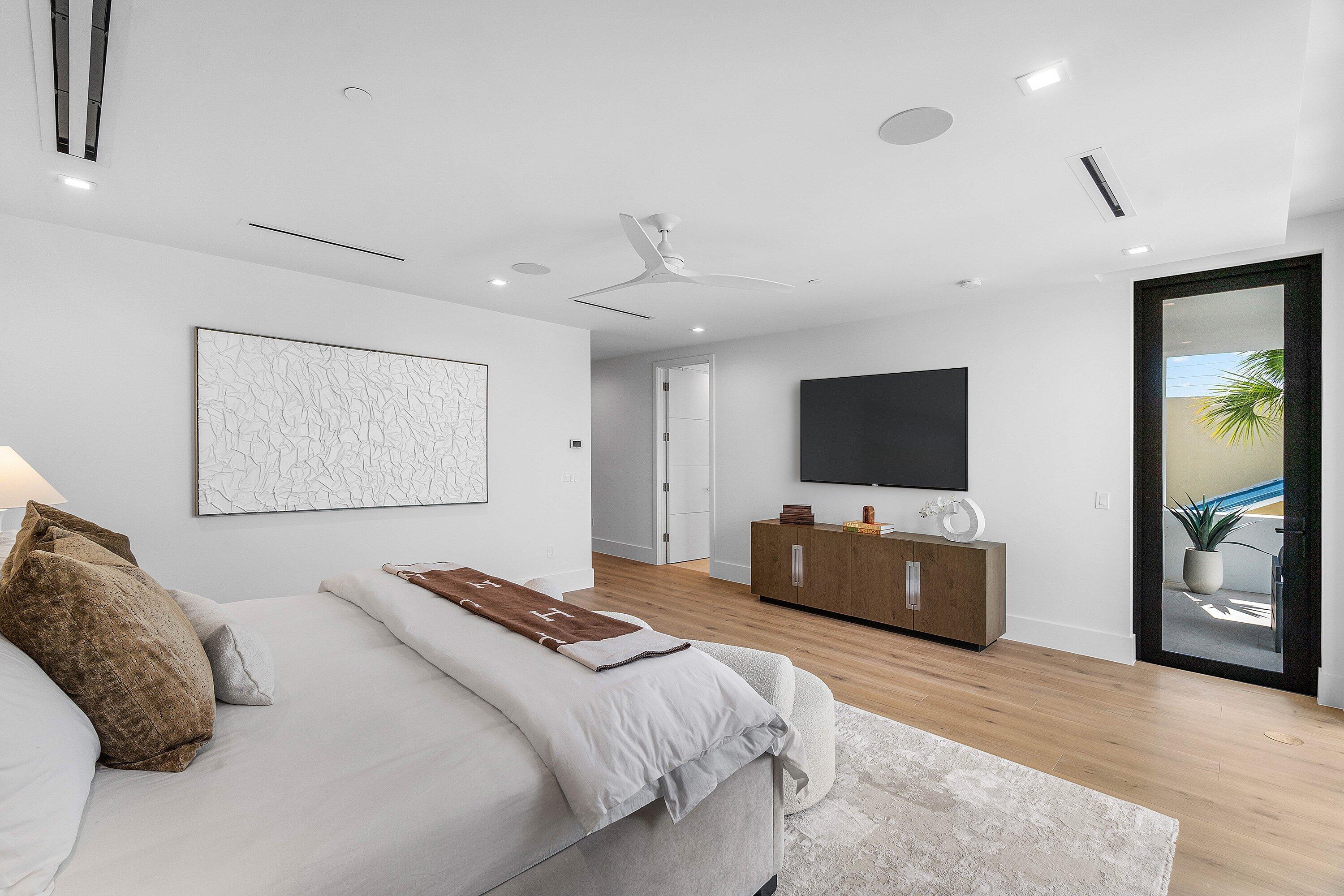 SOPHIA FREY - Residential