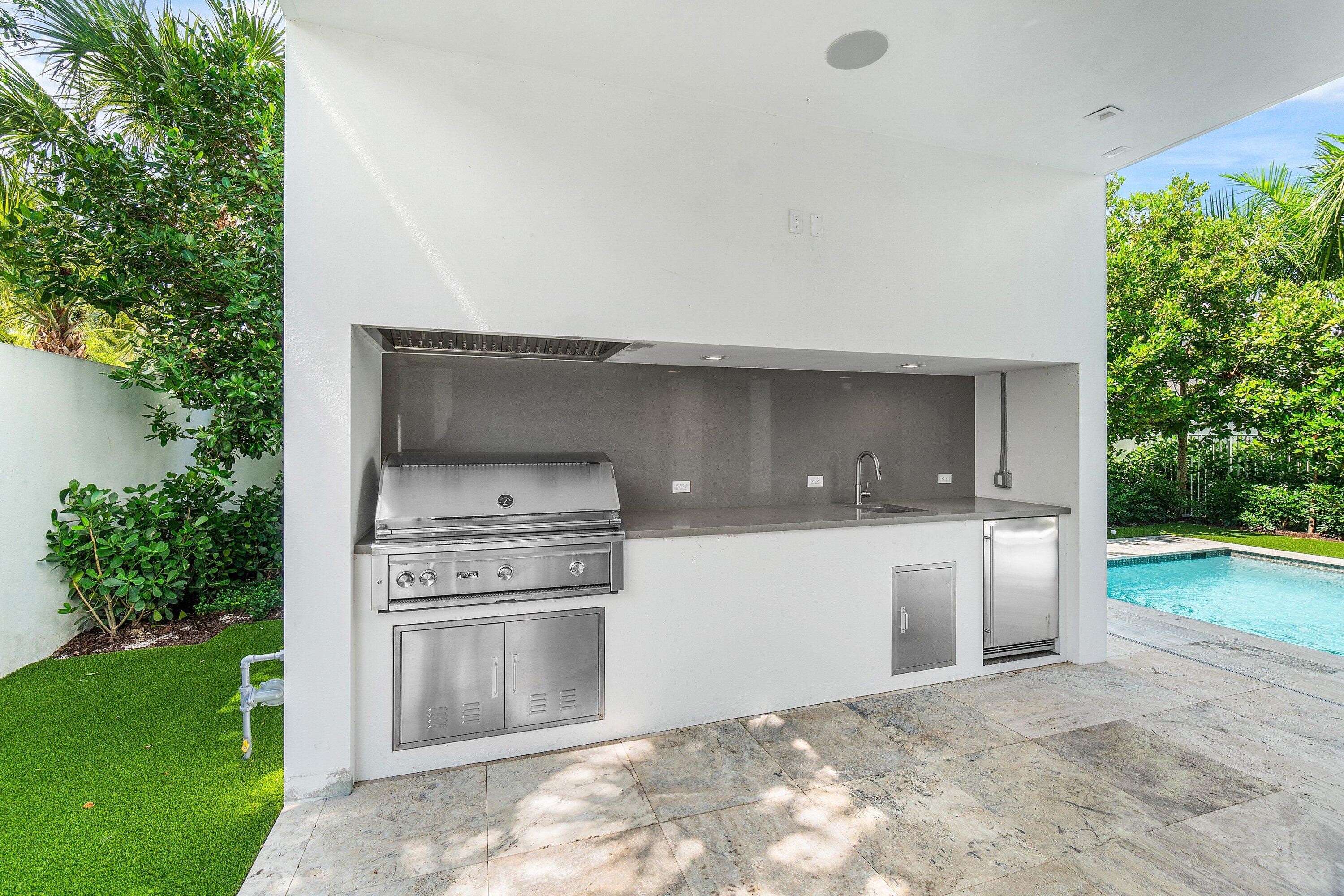 SOPHIA FREY - Residential