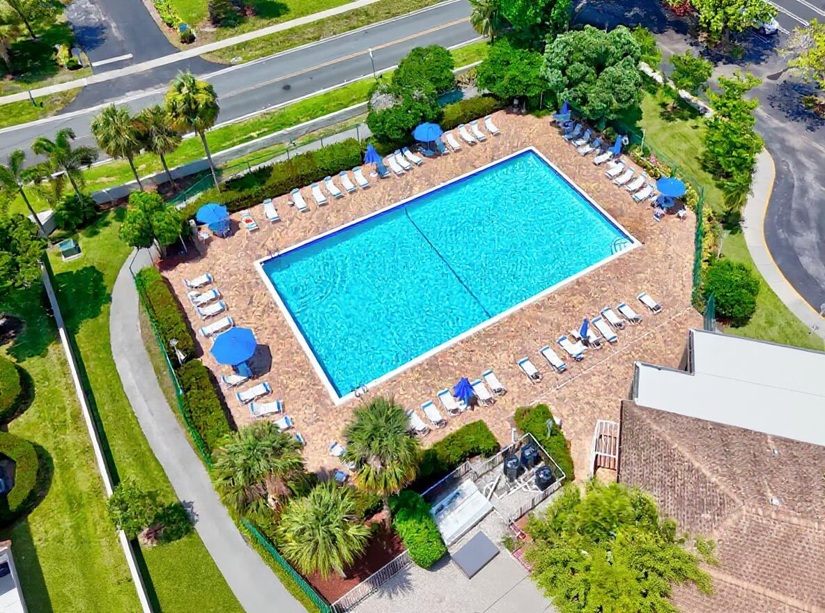 507 Gardens Drive 203