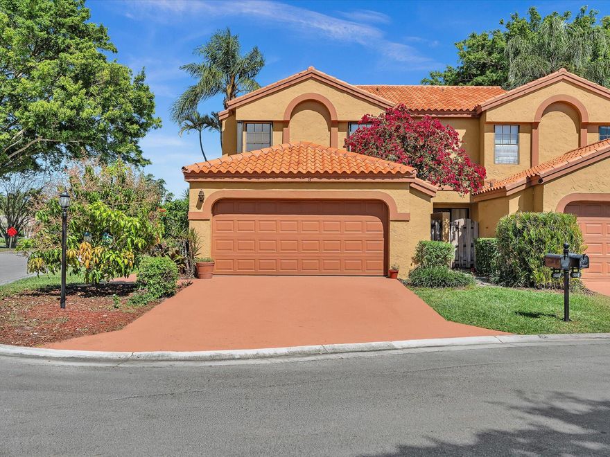 Beautifully maintained 3-bedroom, 2.5-bathroom and oversized 2 car garage. BEST townhouse the community at the dead end corner unit in a desirable Boca Fontana community. This spacious home features a bright, open layout with an updated kitchen, generous living and dining areas, and abundant natural light. Enjoy a private screened patio perfect for relaxing or entertaining. and courtyard out front All bedrooms are located upstairs, including a spacious primary suite with a large walk-in closet and a bathroom featuring a separate tub and shower. Community amenities include two pools, hot tub, tennis courts, and playground. Conveniently located near shopping, dining, and major highways, and within proximity to houses of worship. HOA takes care of lawn and painting the homes. Come see today!