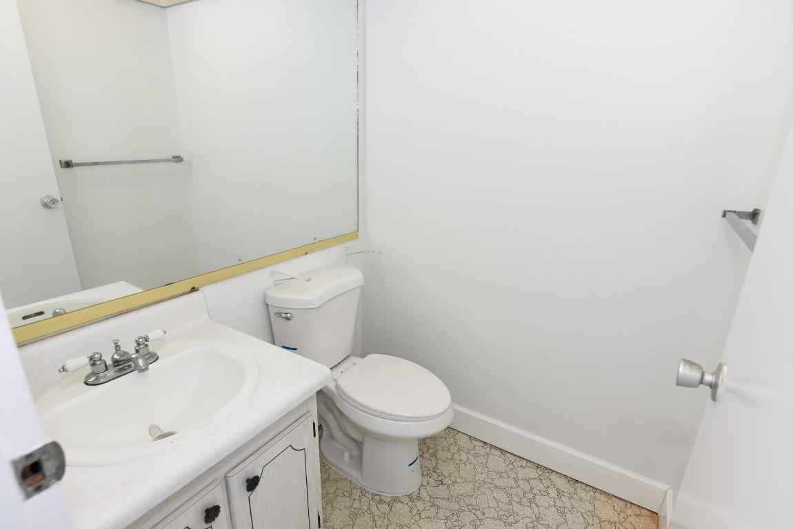 KINGS POINT FLANDERS CONDOS - Residential