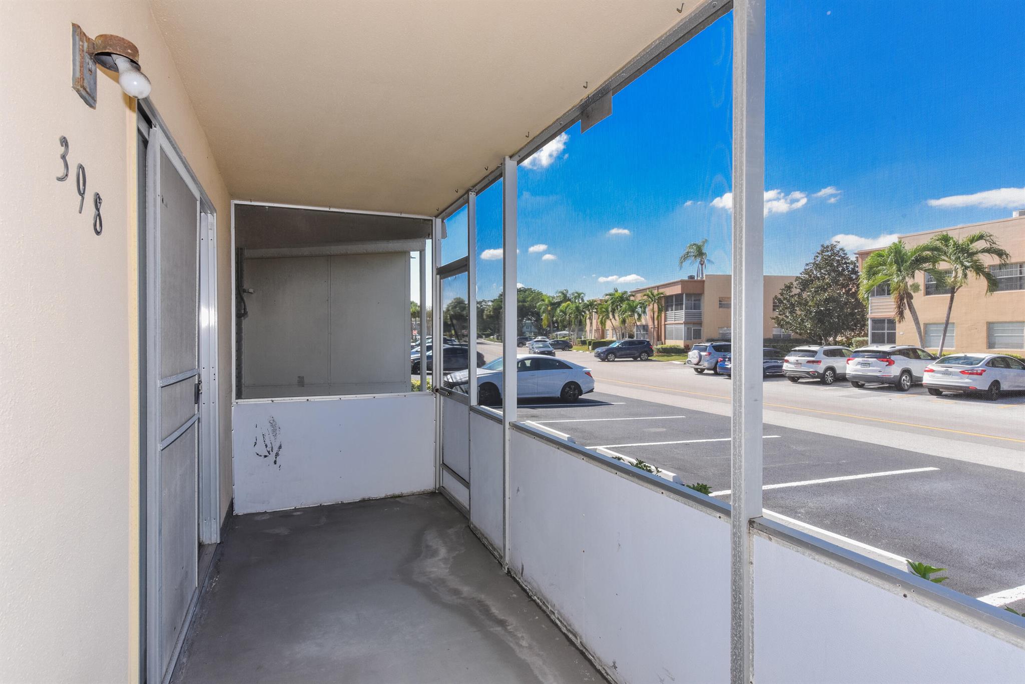 KINGS POINT FLANDERS COND - Residential